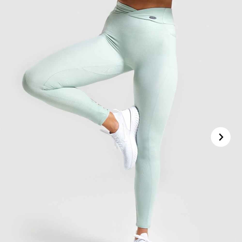 NWT Gymshark Poise leggings in sz S